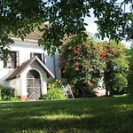 Cserepmadar Szallas Es Csinyalohaz Velemer