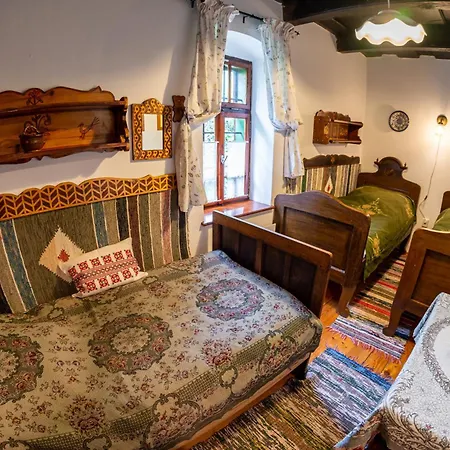Cserépmadár és Csinyálóház Сasa de vacaciones Velemér