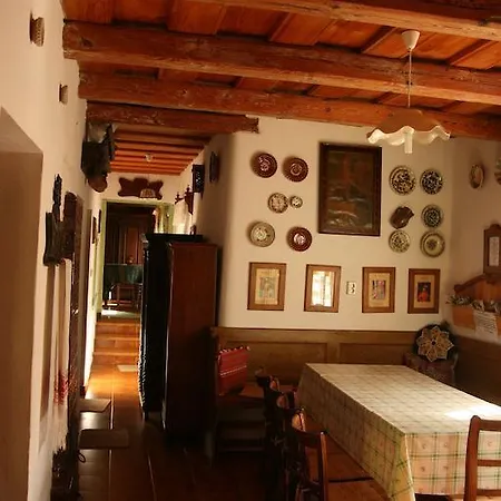 Cserepmadar Szallas Es Csinyalohaz Velemér